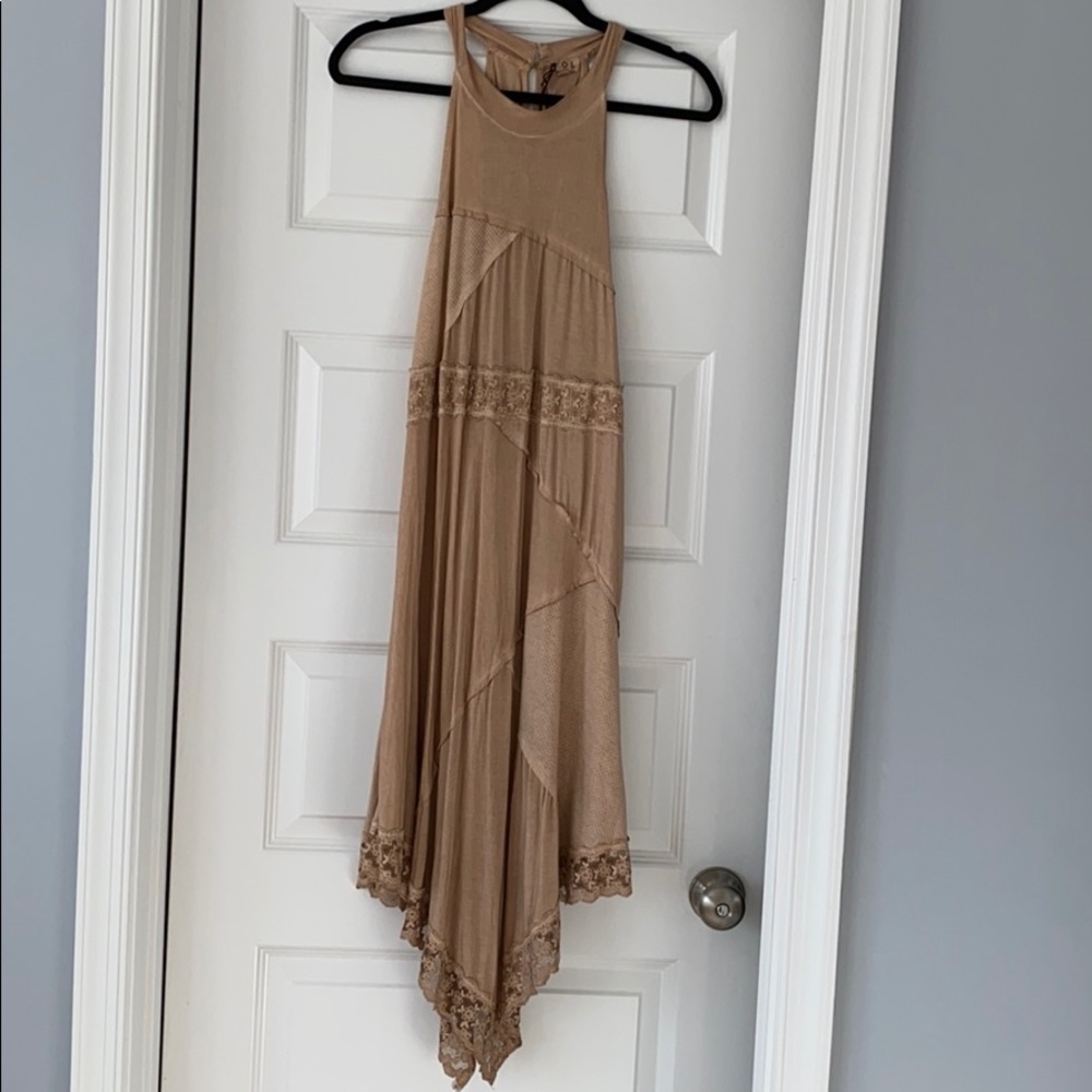 👗 BOGO 50% NWT cream dress